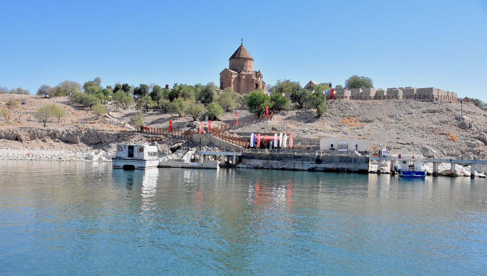 akdamar adasinda 13 ayin X4vcyula