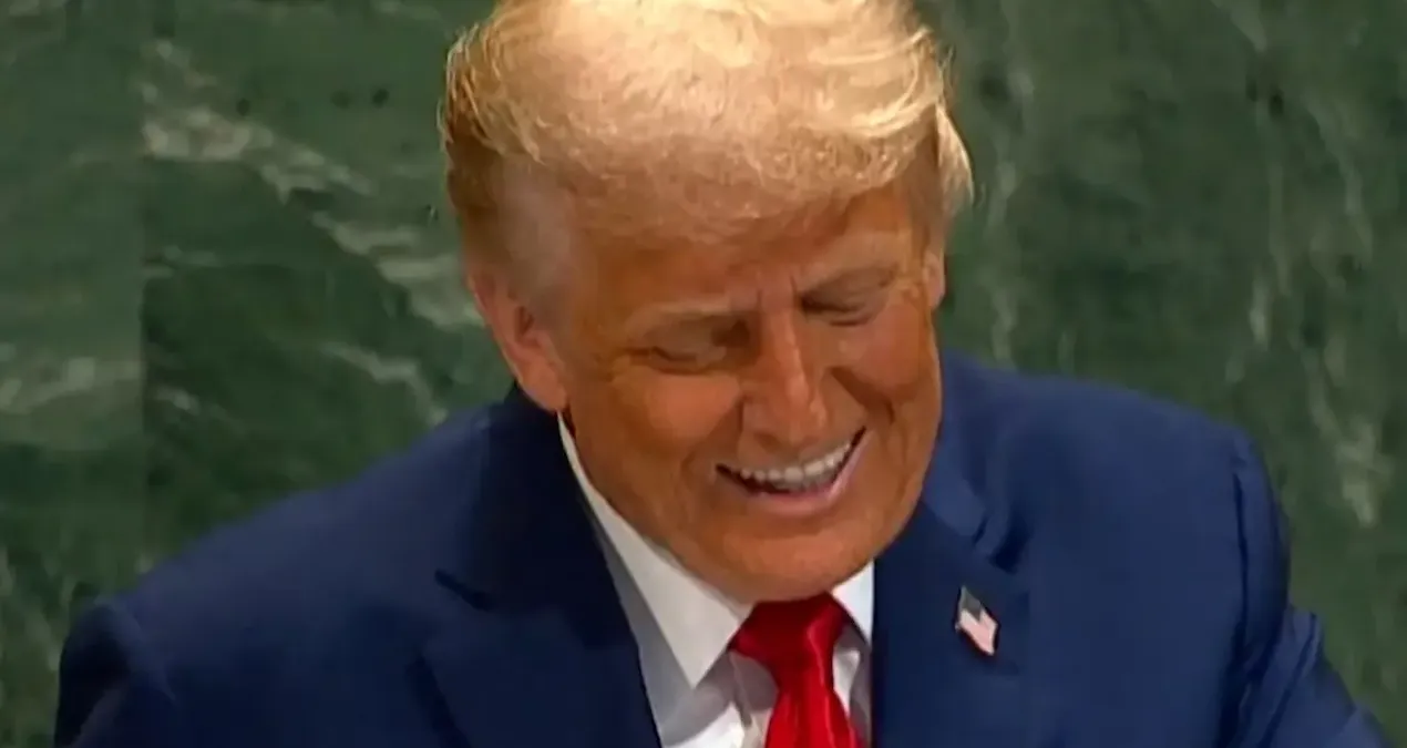 bmde prompteri bozulan trumpin zor anlari HkVFlTJB