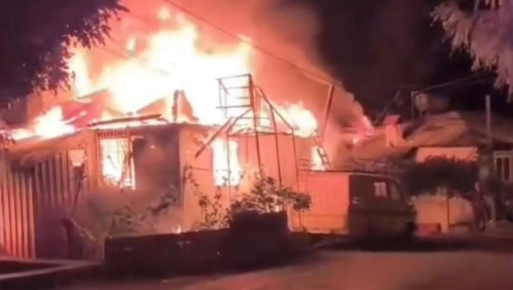 mersinde yangin faciasi nine ve torunu yasamini yitirdi kLtpjQma