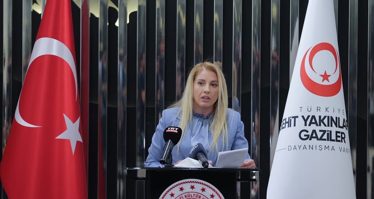 sehit yakinlari cam gibidir kirilirlarsa cok keskin olur 2QPiyzO2