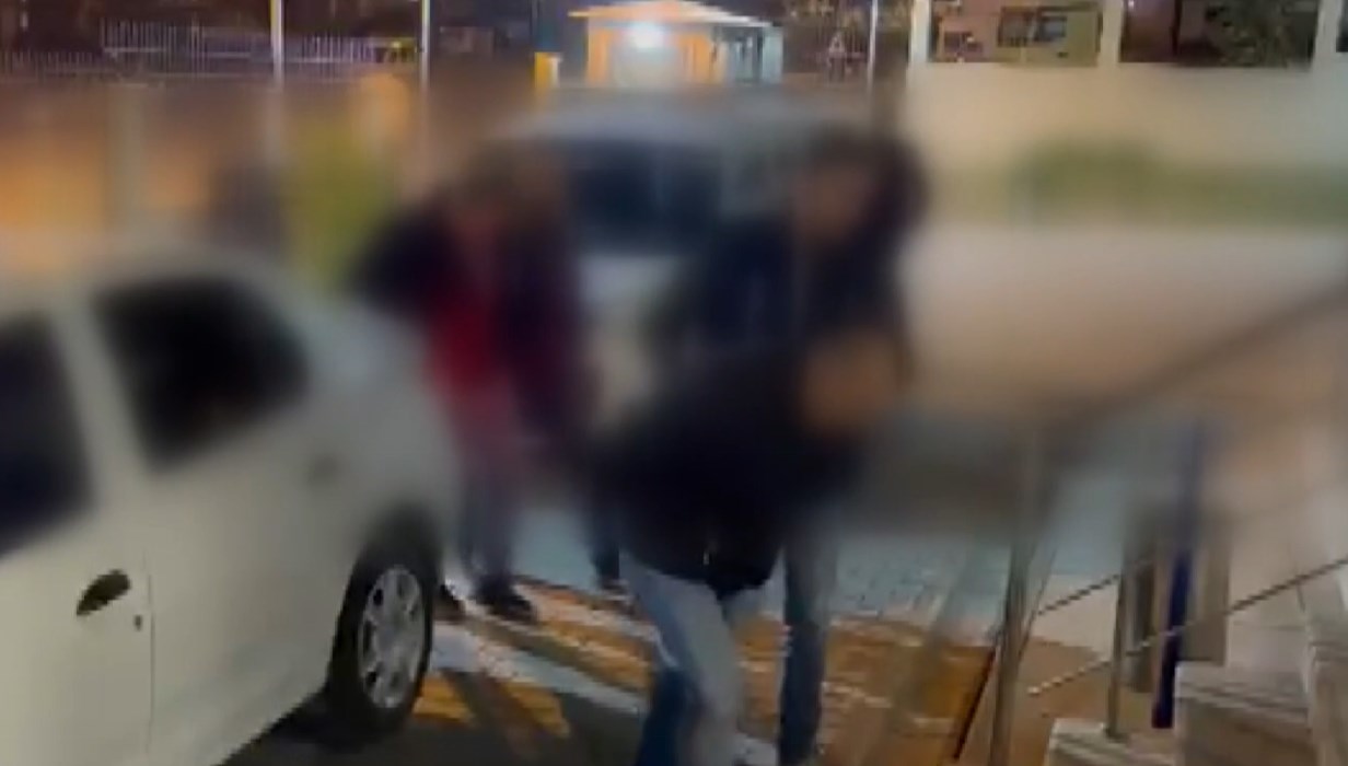 trafikte taksiciyi dovenlere gozalti qjXejTY3