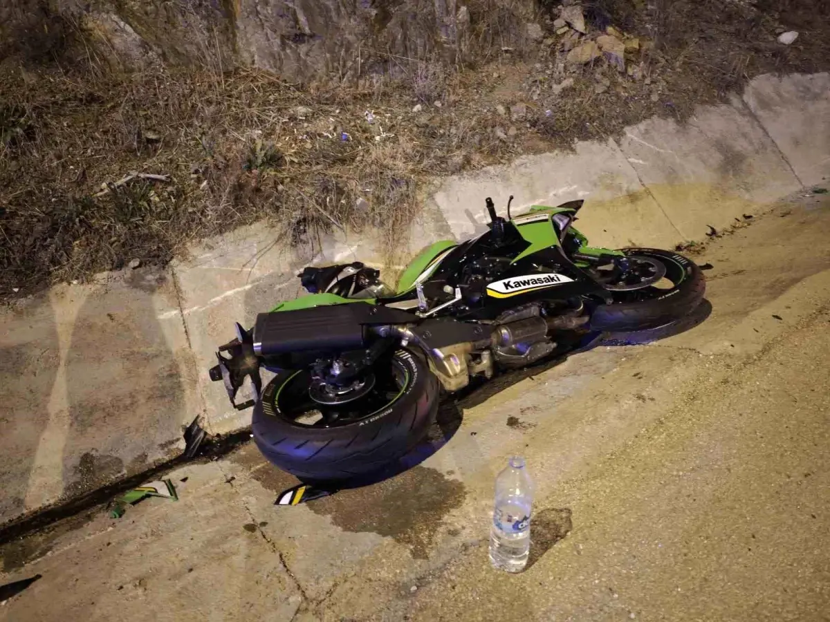 bilecikte motosiklet ile hafif ticari arac carpisti 1 yarali f1QgEgxQ