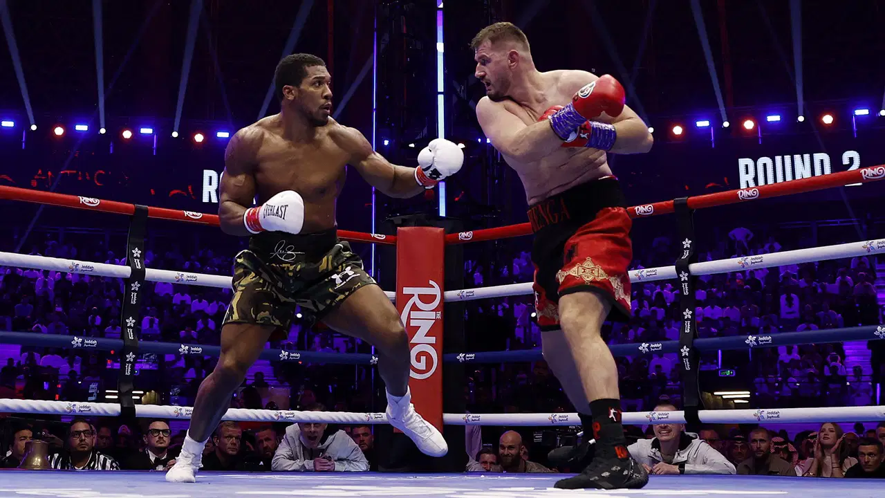 Anthony joshuadan ringlere efsane geri donus 3DSwJROu