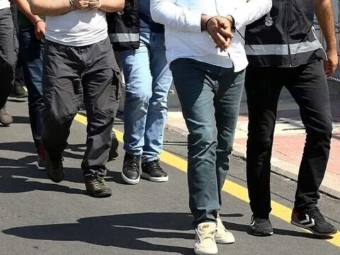 Istanbulda uc ilcede uyusturucu operasyonu 4 gozalti onlarca kilo madde ele gecirildi 5CSMNIJU